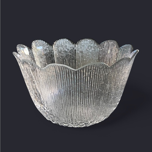 VTG Finnish IITTALA Style Glass Tulip Lotus Serving Bowl Footed Bubble Base - Picture 1 of 7